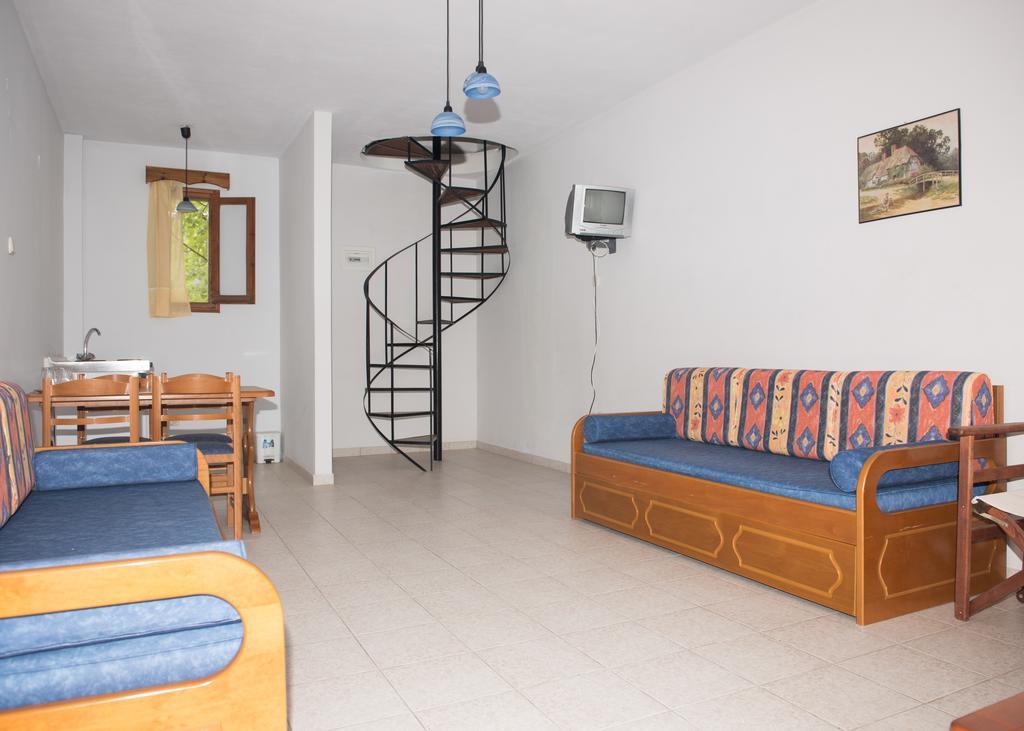 Morfoula Apart otel Vatera Oda fotoğraf